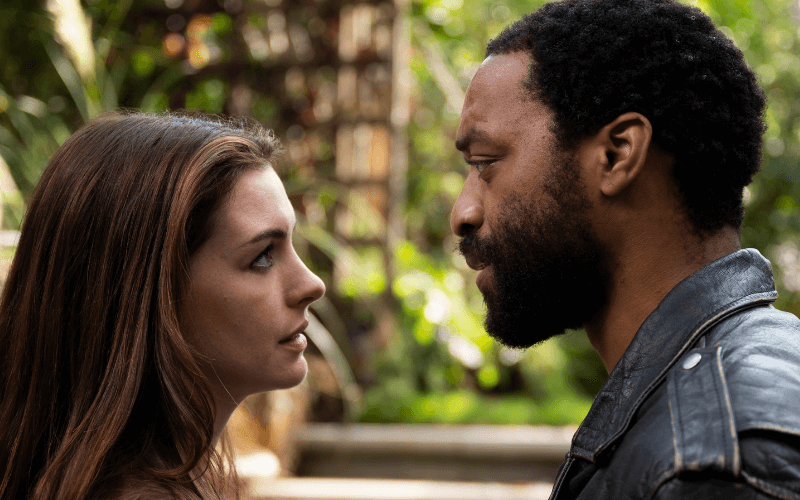 Anne Hathaway and Chiwetel Ejiofor in Locked Down